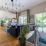 Uhaina Villa *