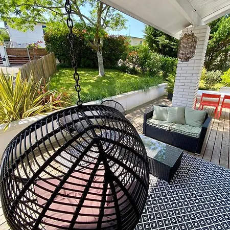 Uhaina * بياريتز