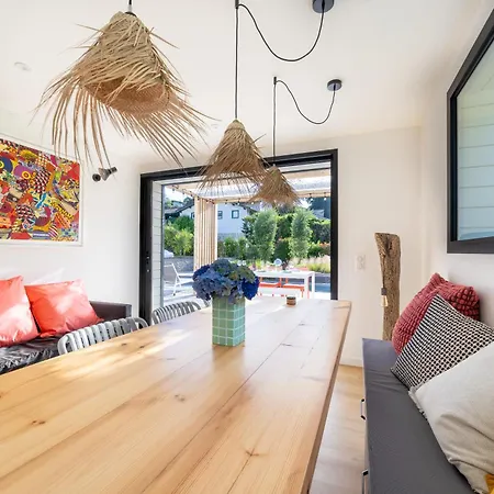 Uhaina فيلة بياريتز