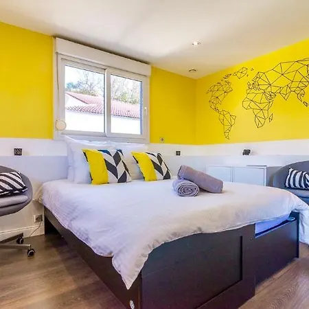 Uhaina بياريتز